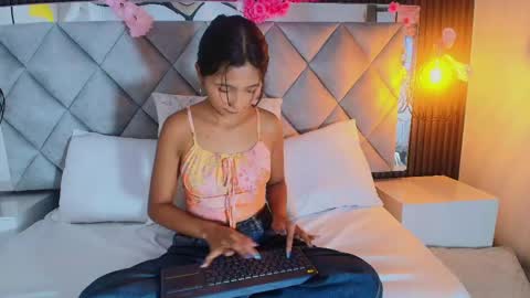 Snapshot of real_doncella_pussy chatting on 04.29.26 DONCELLA online show from 04.29.26