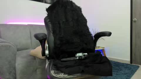 Snapshot of realalinacruz chatting on 02.18.25 Alina Cruz online show from 02.18.25