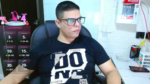 Snapshot of realjoel chatting on 06.05.26 Joel online show from 06.05.26