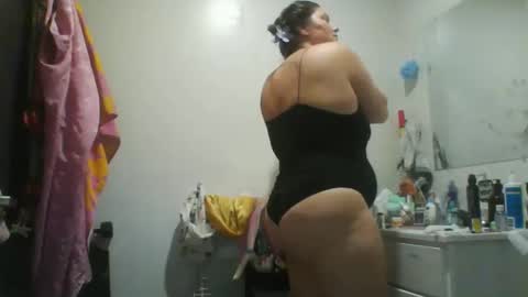 Snapshot of reallivepriestess chatting on 11.07.25 RealLivePriestess333 online show from 11.07.25