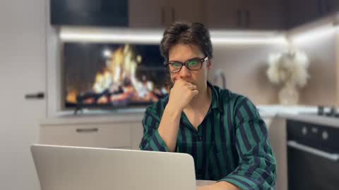 AliceEve online show from 02.16.25