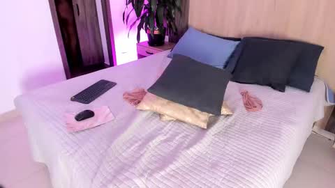 I invite you to my birthday on November 3th  online show from 03.04.26