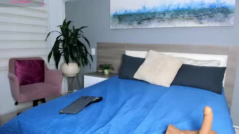 I invite you to my birthday on November 3th  online show from 04.17.26