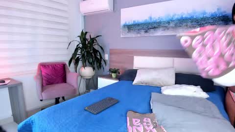 Snapshot of rebeca_cortez1 chatting on 04.22.26 I invite you to my birthday on November 3th online show from 04.22.26