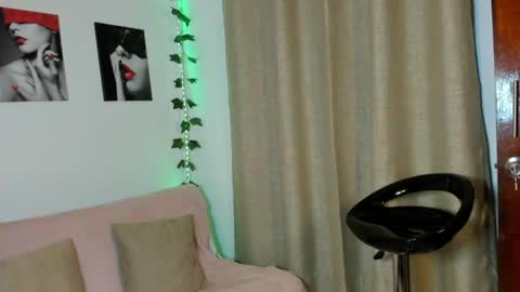 Snapshot of rebeca_marchetti chatting on 07.20.26 Rebeca Marchetti online show from 07.20.26