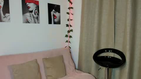 Snapshot of rebeca_marchetti chatting on 07.21.26 Rebeca Marchetti online show from 07.21.26