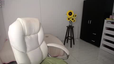 REBECA online show from 02.06.25