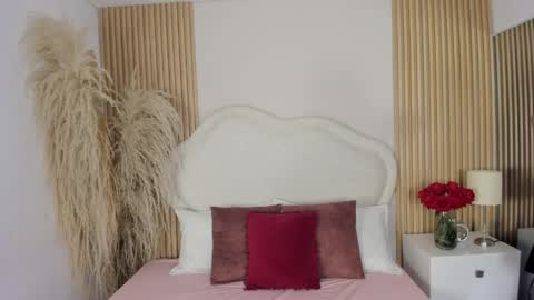 rebeca_taylor_ online show from 04.05.26