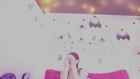 Snapshot of rebecah_1 chatting on 10.16.25 Rebeca online show from 10.16.25