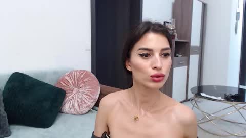 rebecamur online show from 09.16.25