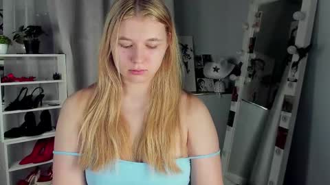 rebecca_____ online show from 11.25.25