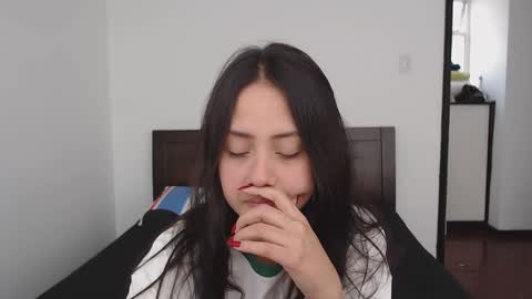 Rebecca independent model online show from 01.26.25