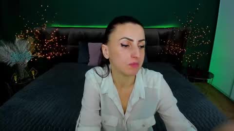 rebecca_diamonds online show from 03.06.25