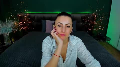 rebecca_diamonds online show from 03.10.25