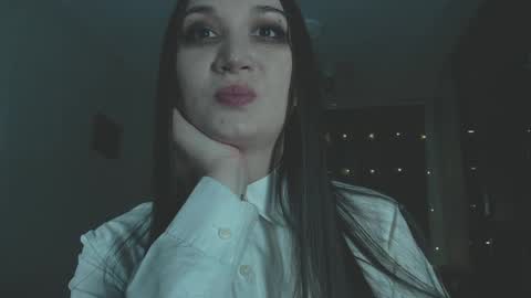 AnnaAnnet online show from 04.18.26