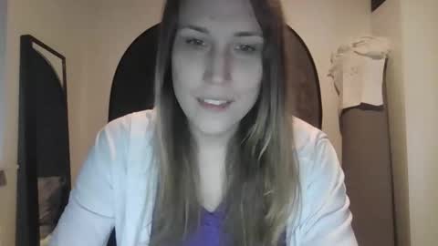 Keely KeKe Kiwi online show from 10.29.25