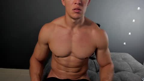 twitter REECET26 instagram RECCETAYLOR online show from 02.16.25