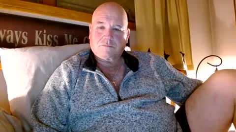 Snapshot of recman15 chatting on 11.14.25 Mtn. Man online show from 11.14.25