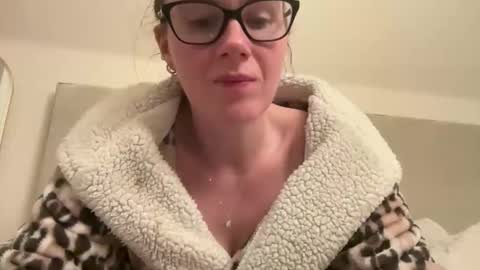 Snapshot of red_head_rosie_69 chatting on 01.08.26 Rosie online show from 01.08.26