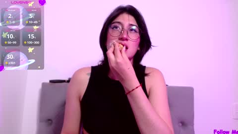 IG   OF red moonn online show from 12.21.24