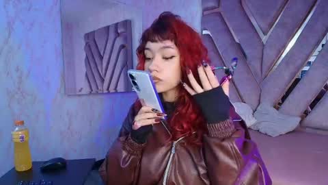 Snapshot of red_pandaa chatting on 04.21.26 red_pandaa online show from 04.21.26