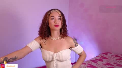 red_velvett0 online show from 10.17.25