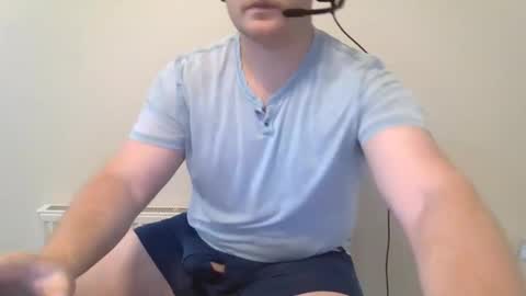 Snapshot of redbwc96 chatting on 10.19.25 redbwc96 online show from 10.19.25