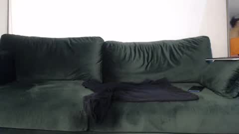 redfloweer online show from 02.16.25