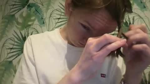 Snapshot of redfoxofficial chatting on 11.14.25 Redfox online show from 11.14.25