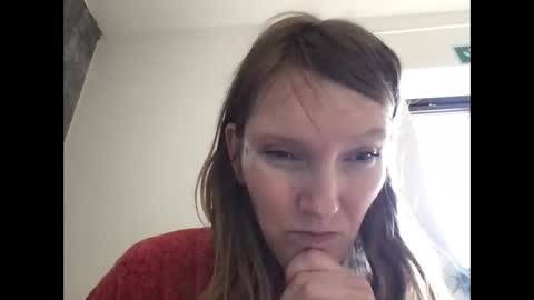 Snapshot of redfoxofficial chatting on 05.14.26 Redfox online show from 05.14.26