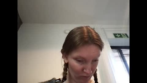 Snapshot of redfoxofficial chatting on 06.10.26 Redfox online show from 06.10.26