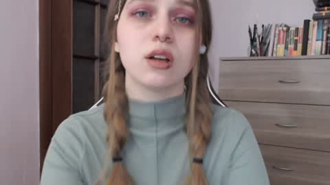 Lily online show from 01.26.25