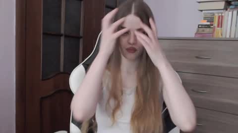 Lily online show from 10.27.25