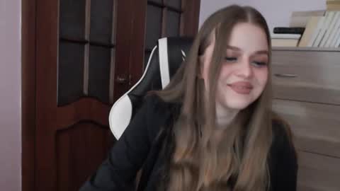 Lily online show from 02.03.26