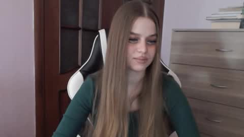 Lily online show from 03.18.26