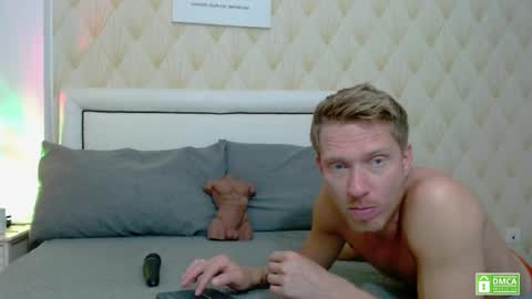 Snapshot of redheadxxl chatting on 06.04.26 Steve Blond online show from 06.04.26
