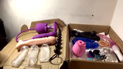 Snapshot of redhot2watch chatting on 01.11.25 Redhot2watch online show from 01.11.25