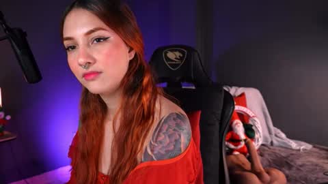 Snapshot of redjasmine_ chatting on 11.21.25 Red Jasmine online show from 11.21.25