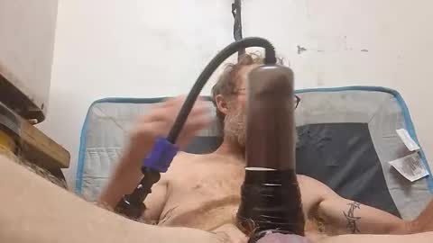 Snapshot of rednicedick chatting on 10.19.25 rednicedick online show from 10.19.25