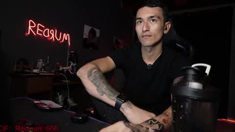 Snapshot of redrum_696 chatting on 04.25.26 Red online show from 04.25.26