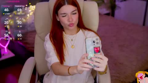 Snapshot of redshinee chatting on 10.17.25 Mati online show from 10.17.25