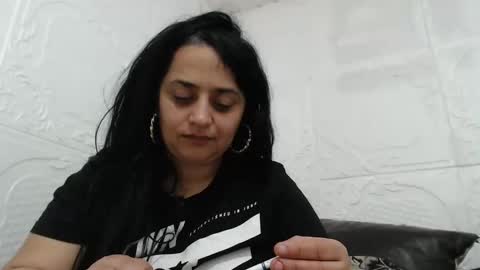 Reea online show from 02.23.25