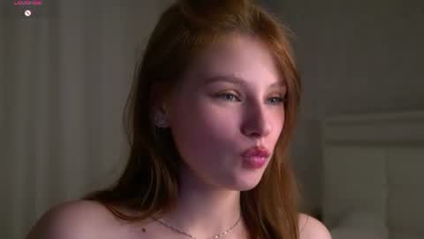 Snapshot of regenasuri chatting on 07.09.26 Grace online show from 07.09.26