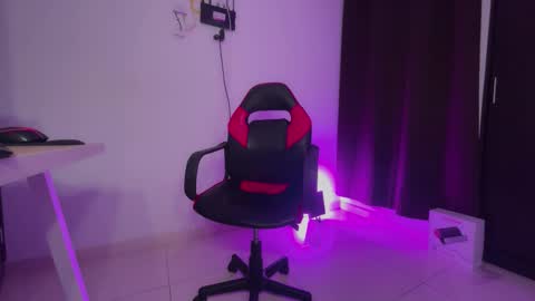 Snapshot of regina_mills_milk chatting on 01.09.26 regina_mills_milk online show from 01.09.26