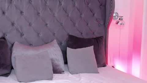 Regina  online show from 01.18.26