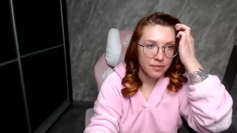 Snapshot of reginasmilee chatting on 03.03.26 Regina online show from 03.03.26