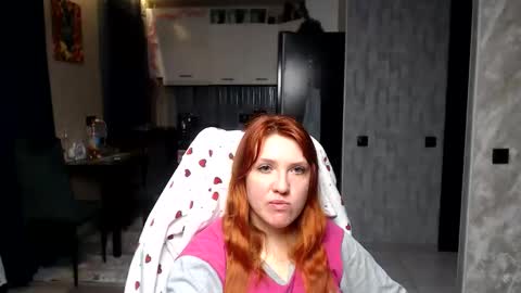 Snapshot of reginasmilee chatting on 03.19.26 Regina online show from 03.19.26