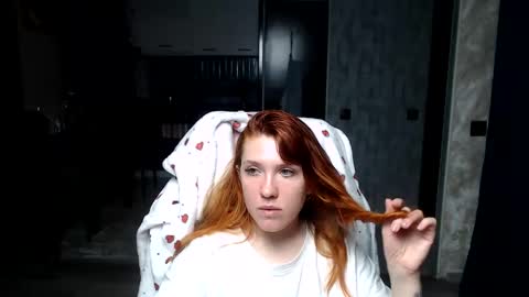 Snapshot of reginasmilee chatting on 03.22.26 Regina online show from 03.22.26