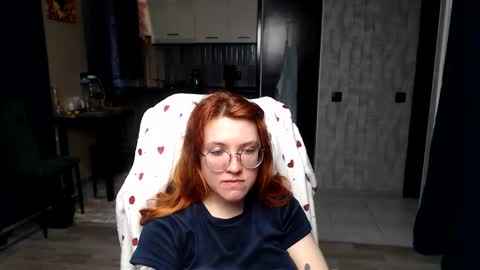 Snapshot of reginasmilee chatting on 03.27.26 Regina online show from 03.27.26