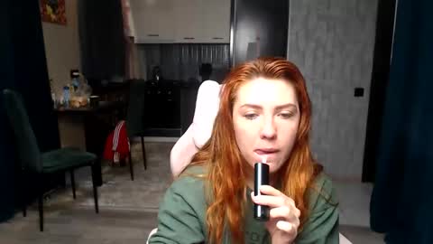 Snapshot of reginasmilee chatting on 04.09.26 Regina online show from 04.09.26